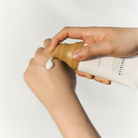 Skin1004 Madagascar Centella Air-Fit Light Sun Cream SPF30+ PA++++ - Güneş Kremi 50ml