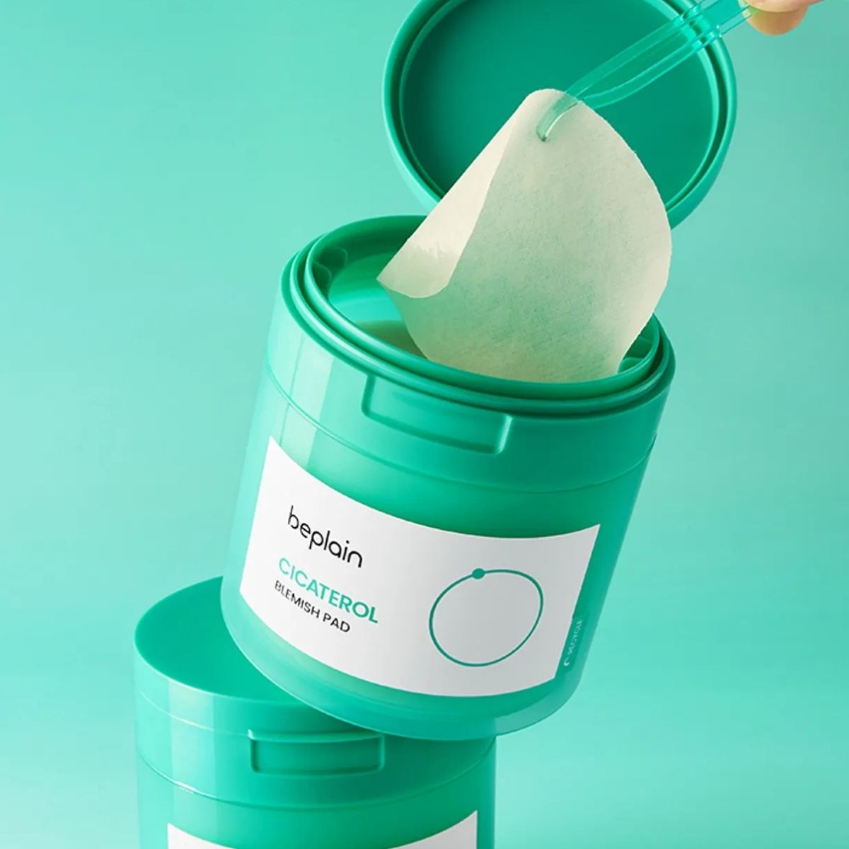 Akne sonrası kızarıklık görünümüne karşı Cicaterol ve fitosterol içeren, serinletici yatıştırıcı jel peeling pedi.