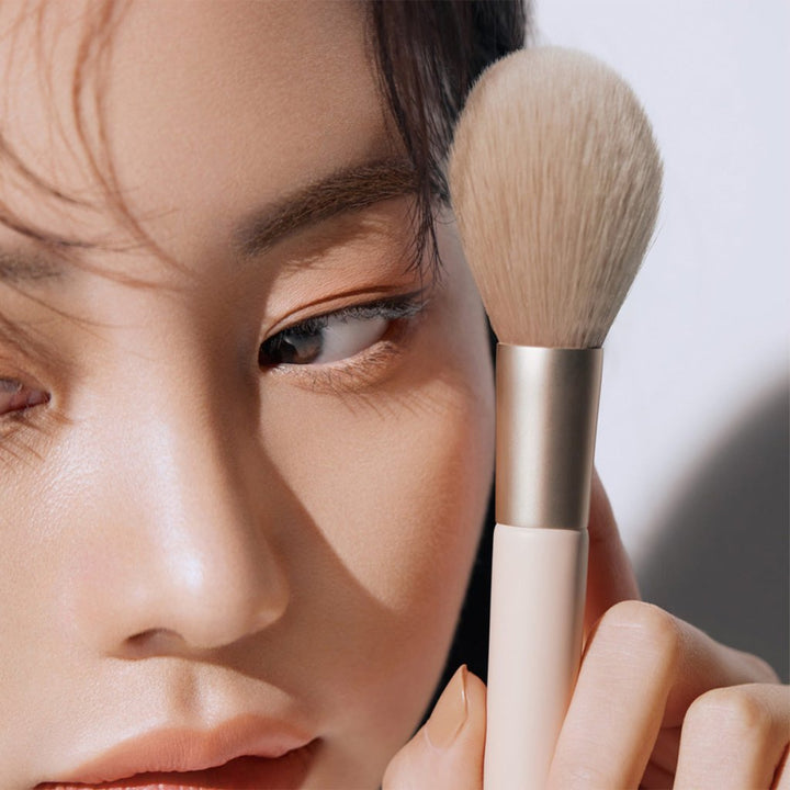 Etude Contour Powder Brush #01 Face / Yüz Hatlarını Şekillendiren Yumuşak ve Ergonomik Kontür Fırçası - ETUDE - Vionine