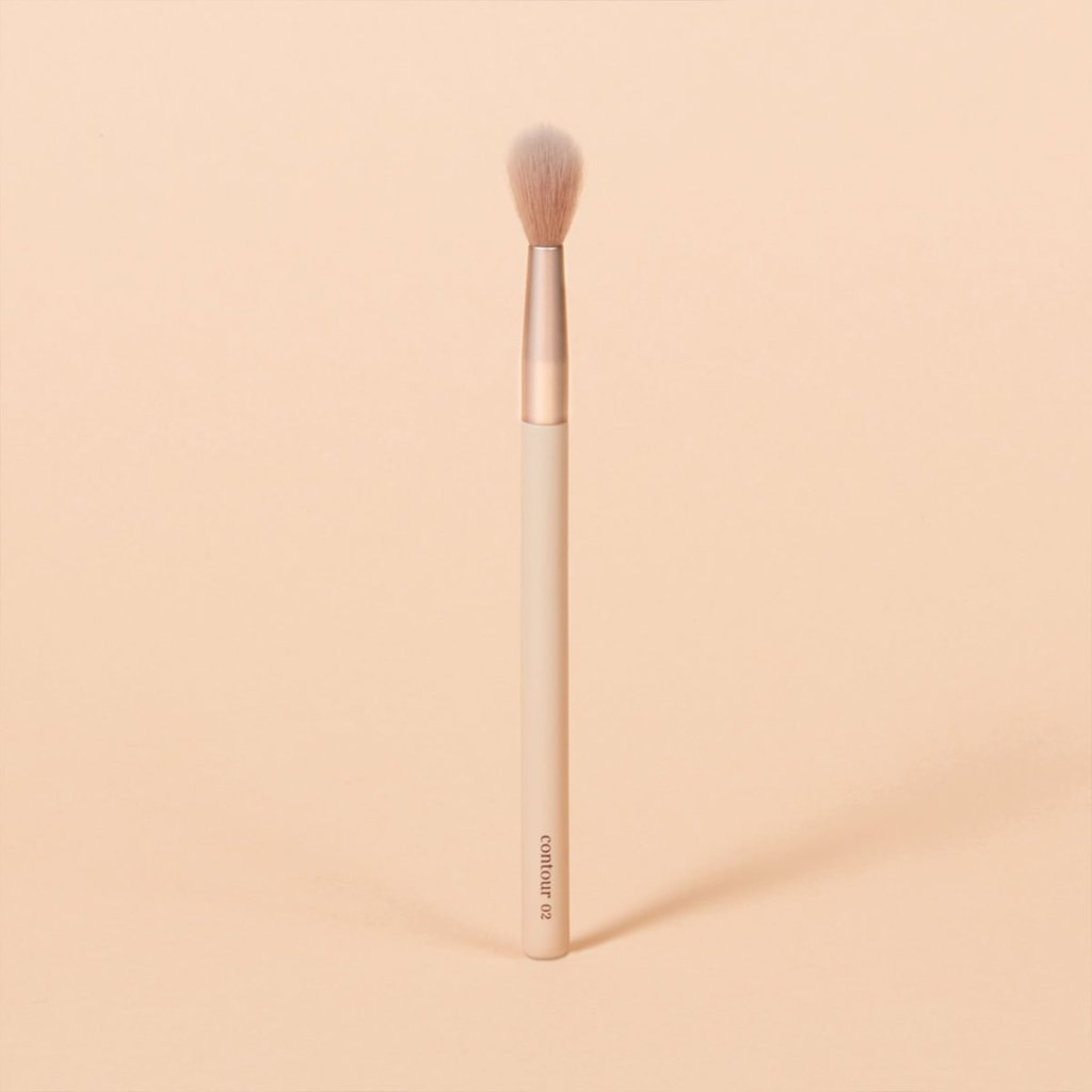 Etude Nose Contour Brush #02 İle Hassas İnce Form Burun Kontürü