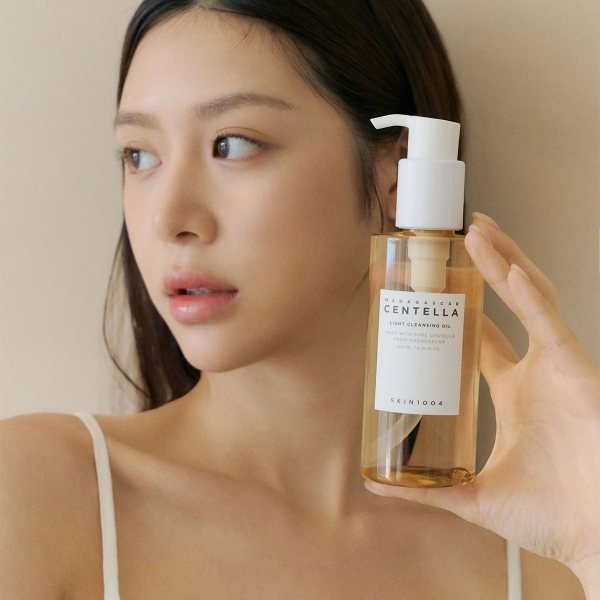 SKIN1004 Madagascar Centella Light Cleansing Oil 200ml - SKIN1004 - Vionine