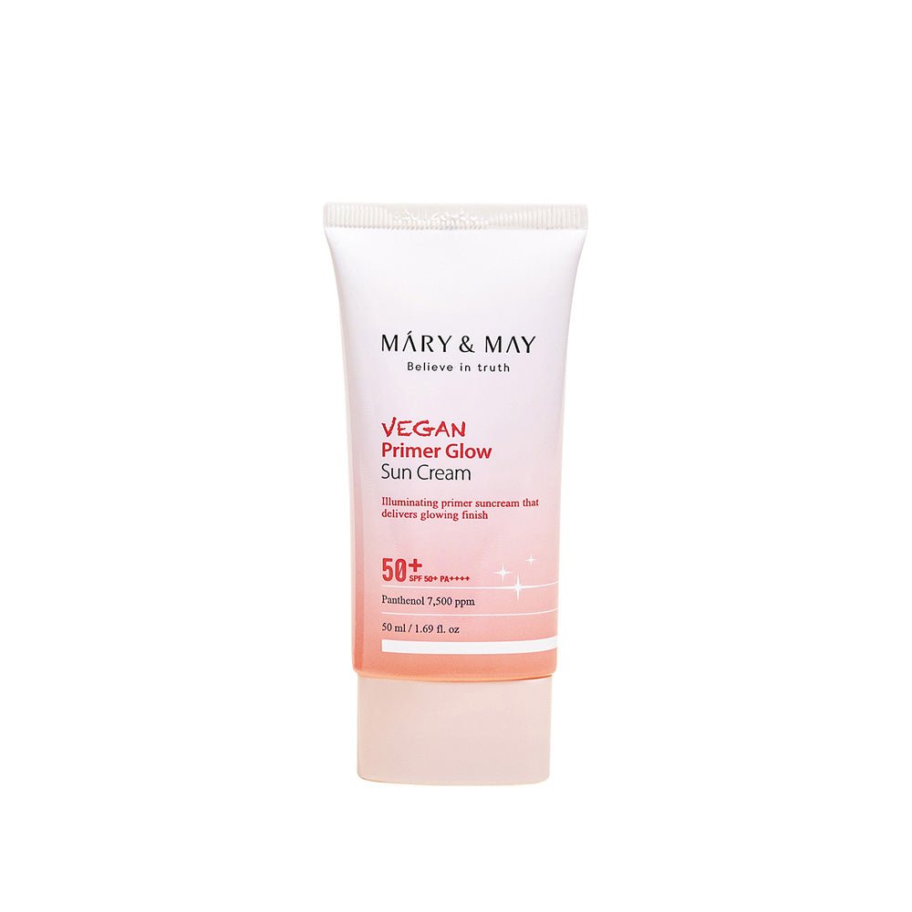 Nar, kiraz ve kombucha özlü, niasinamid destekli formülüyle leke ve yaşlanma görünümüne karşı SPF50+ PA++++ güneş kremi.
