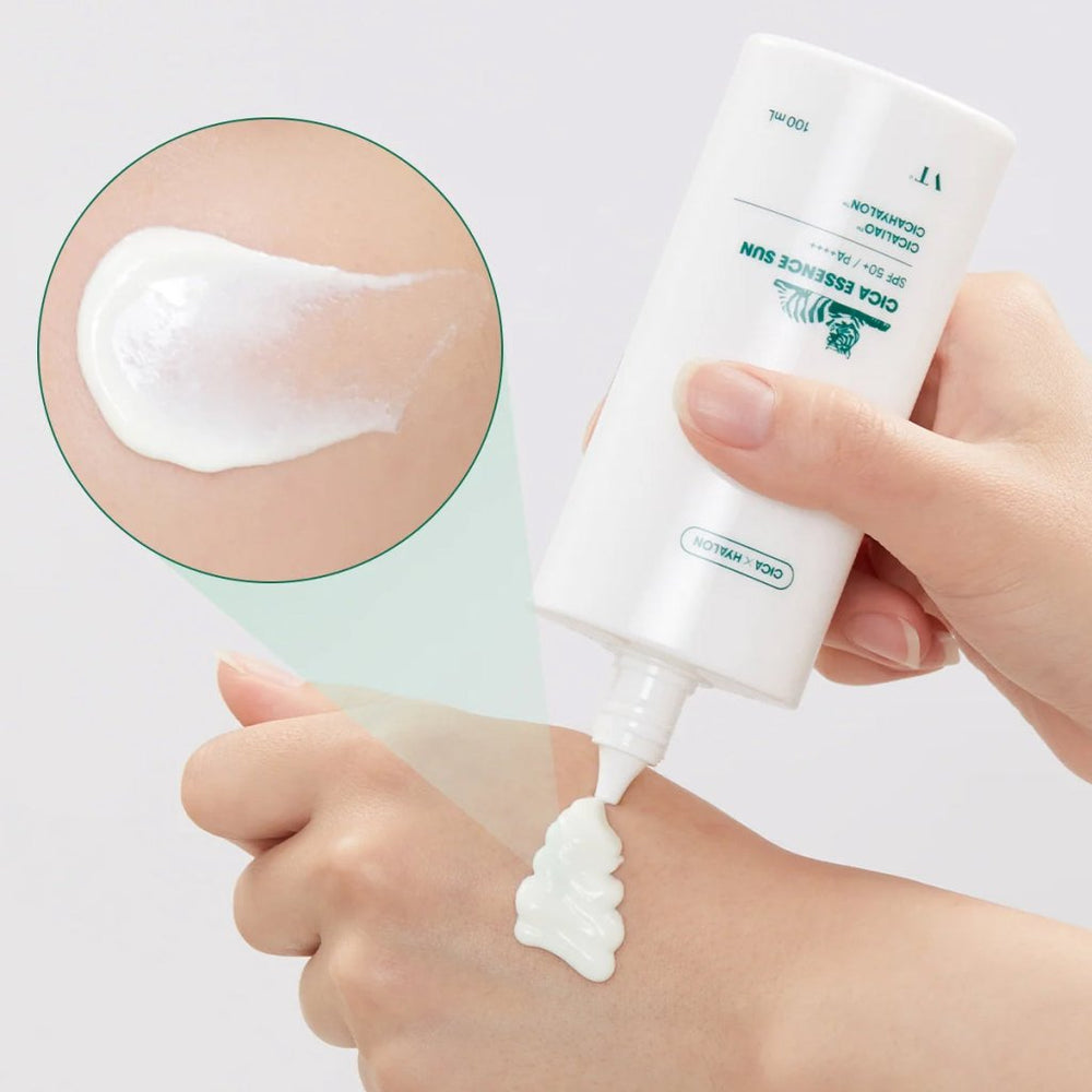 VT CICA Essence Sun SPF50+ / PA++++ / Hassas Ciltler İçin Cica Güneş Kremi 100ml - VT COSMETICS - Vionine